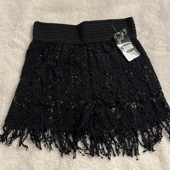 Pants - Black Crochet shorts- lined size s/m - elastic waist